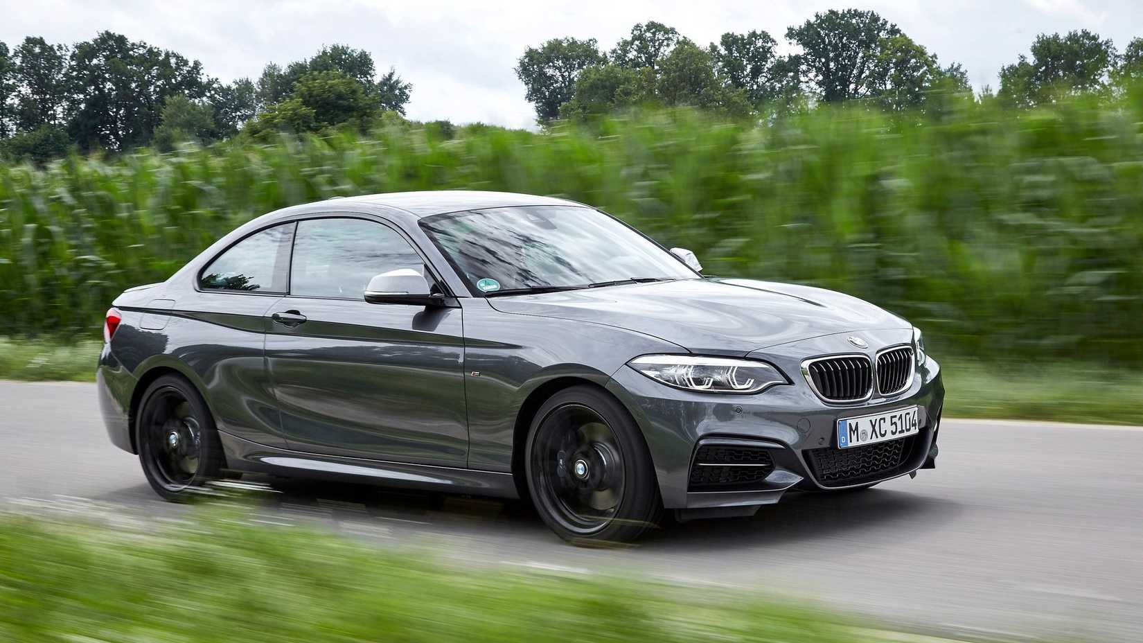 Front 3/4 action shot of a 2018 BMW 2-Series Coupe