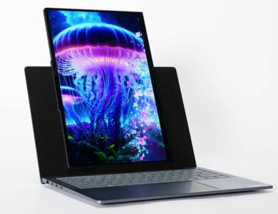 Lenovo’s 'VertiFlex' Concept Laptop Can Rotate to Portrait