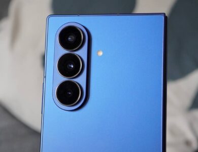 Multiple Galaxy Z Fold 7 users report flaking paint issues like the Z Fold 6's