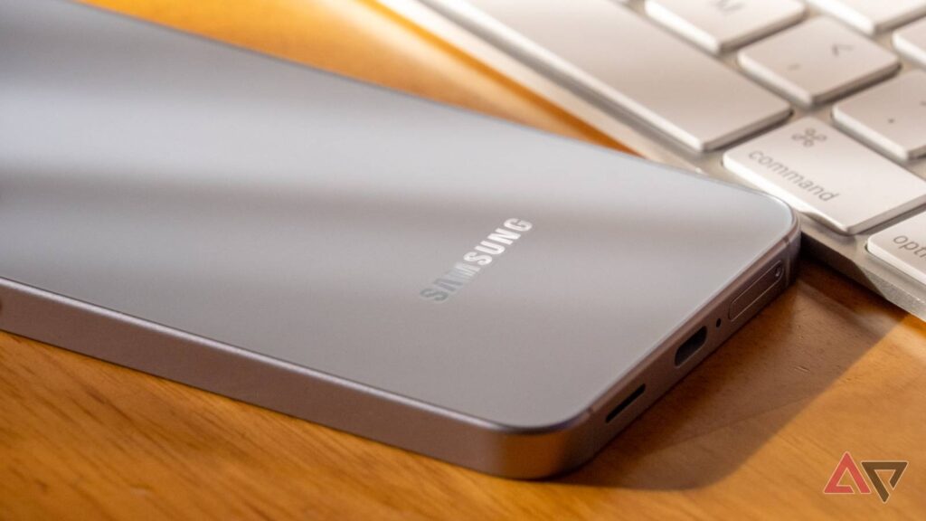 Samsung Galaxy S25 stable Android 16 update goes global